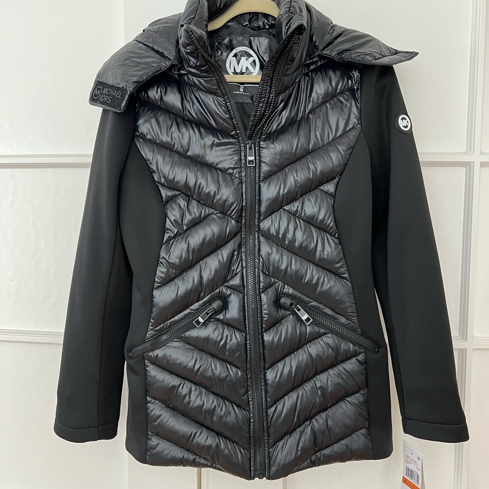 Michael Kors soft shell/quilted, water resistant, hooded, black glossy jacket - Picture 3 of 4